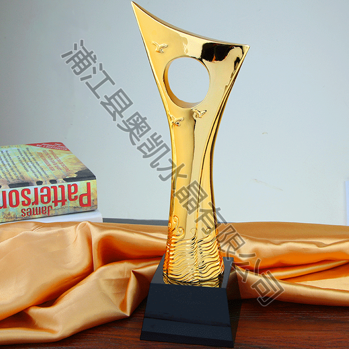 樹(shù)脂獎(jiǎng)杯